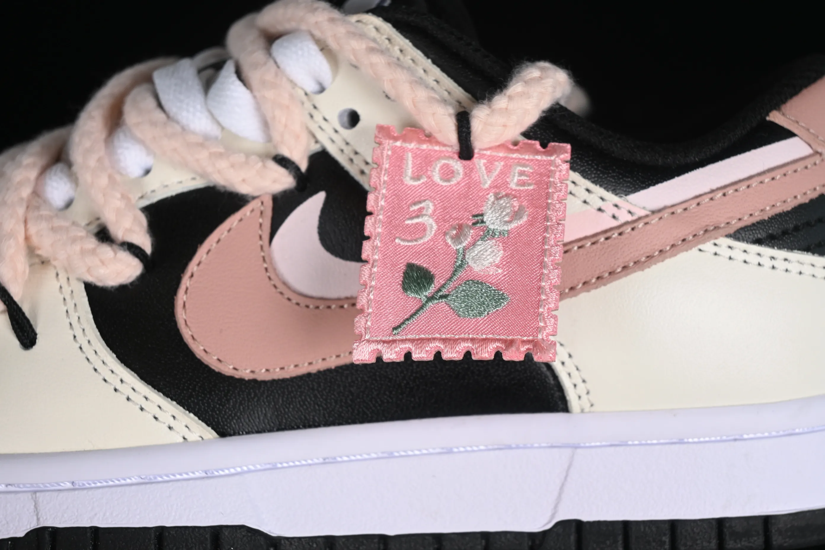 All categories Nk SB Dunk series Nk SB Dunk Low low-top sneakers Nk Dunk Low White Dream Garden Black and White SB low-top casual sneakers FD1232-001